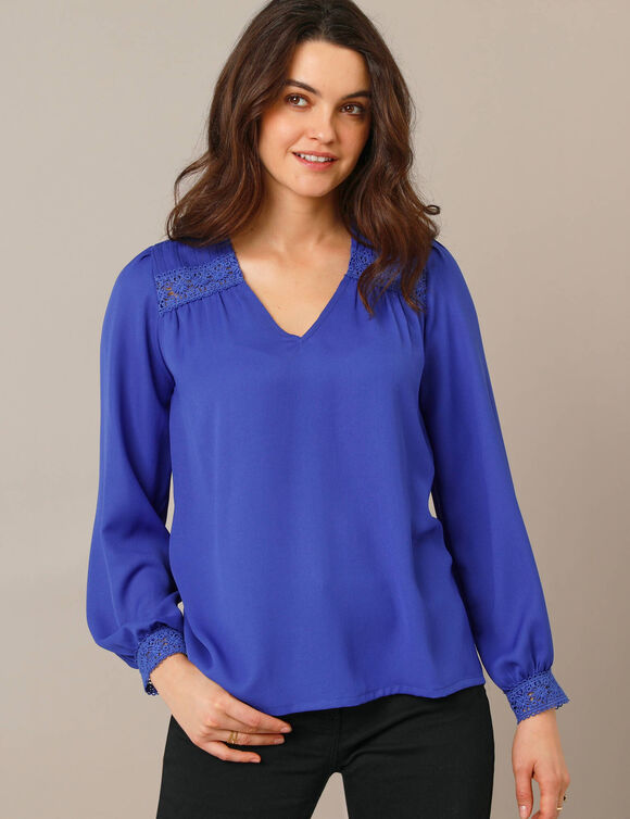 Blouse détails dentelle, crêpe (bleu dur) Blouse détails dentelle, crêpe (bleu dur)